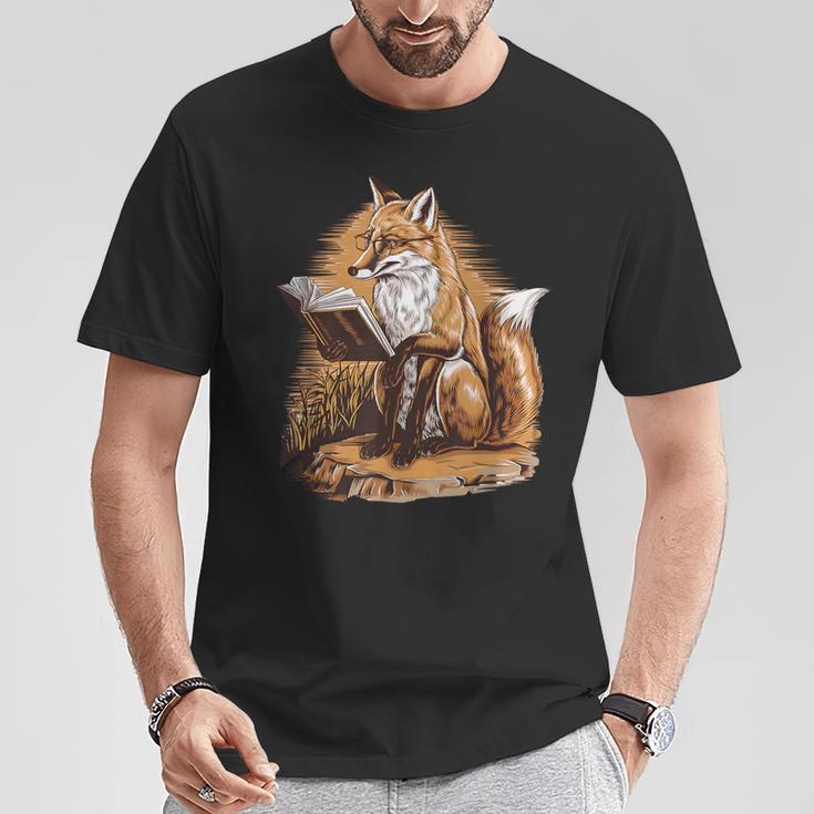 Wise Fox Reading A Book In Glasses T-Shirt Unique Gifts