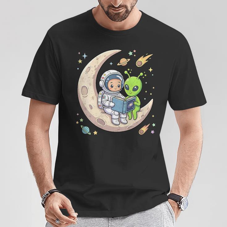 Women's Astronaut Reading Book With Alien Moon Space Astronomy T-Shirt Unique Gifts Women's Astronaut Reading Book With Alien Moon Space Astronomy T-Shirt Unique Gifts