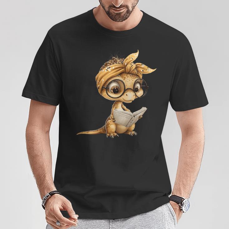 Women's Baby Lizard Small Book Reading Reptile Graphic Portrait T-Shirt Unique Gifts Women's Baby Lizard Small Book Reading Reptile Graphic Portrait T-Shirt Unique Gifts