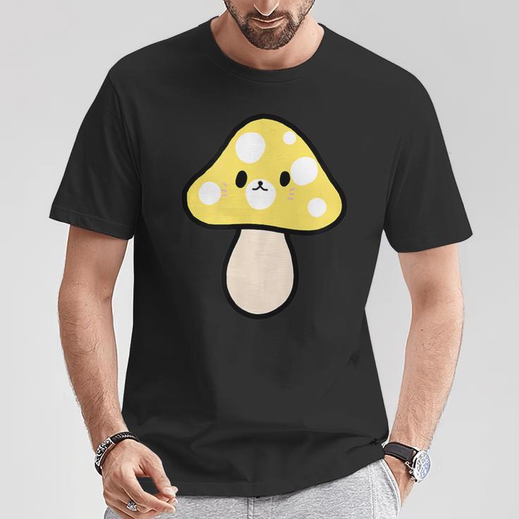 かわいい黄色のキノコ Tシャツ 面白い贈り物
