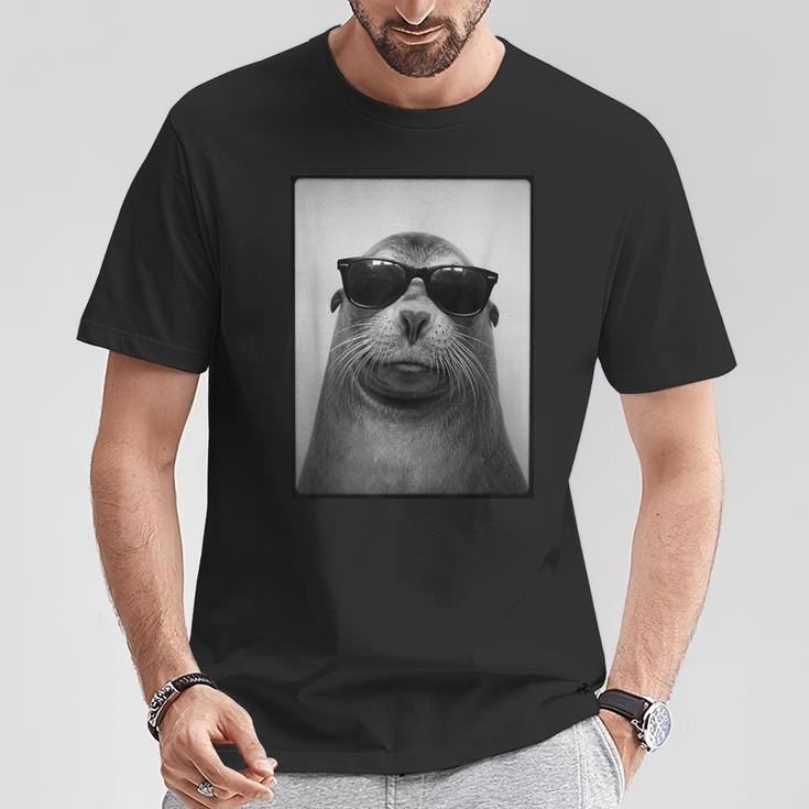 アシカ サングラス フォトブース レトロ 動物 アザラシ ポートレート Tシャツ 面白い贈り物