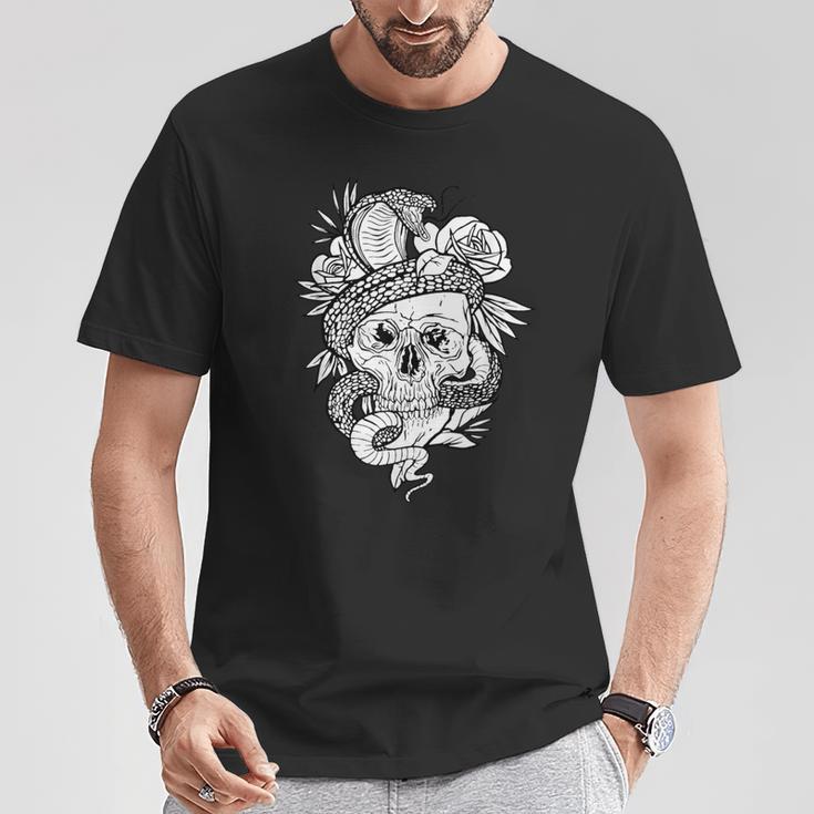 アジアの髑髏と蛇のグラフィック Tシャツ 面白い贈り物