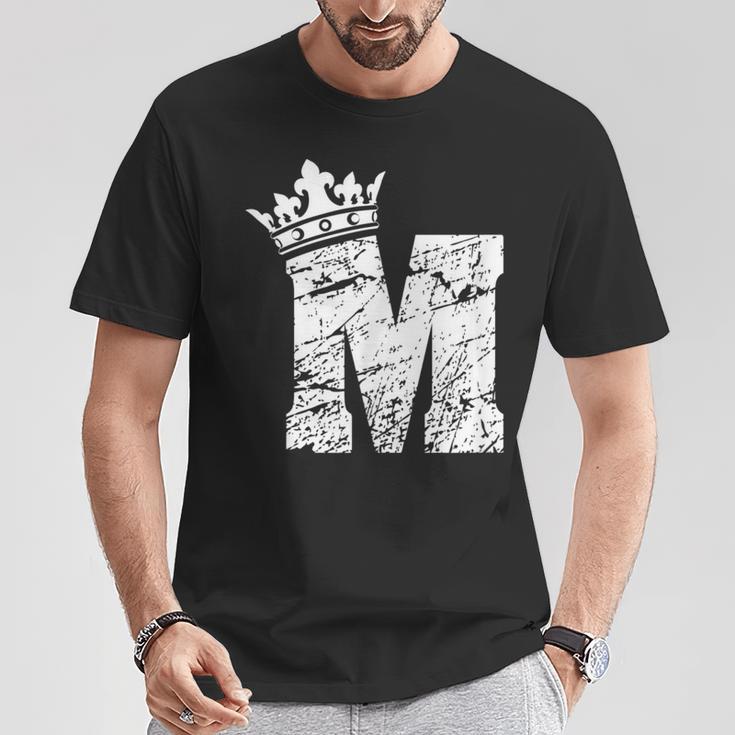 アルファベットtシャツ イニシャル文字mとキングクイーンクラウンtシャツ Tシャツ 面白い贈り物