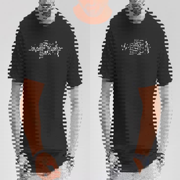 エレキギタープレーヤー ギターエフェクトペダル ハートビート Tシャツ 面白い贈り物