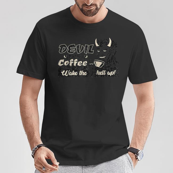 コーヒー愛好家のためのファニーデビルブランドコーヒー Tシャツ 面白い贈り物