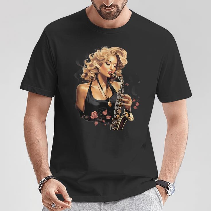 サックスを吹くピンナップの女の子 サックス奏者 ヴィンテージ Tシャツ 面白い贈り物