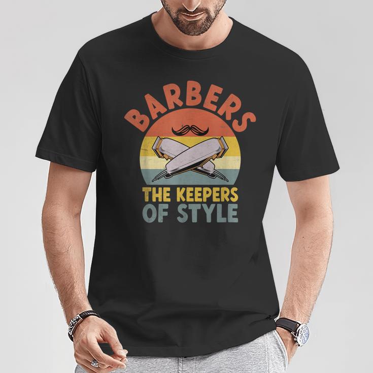 バーバーズスカルプティングの自信をすべての切り取ったヘアスタイルに。 Tシャツ 面白い贈り物