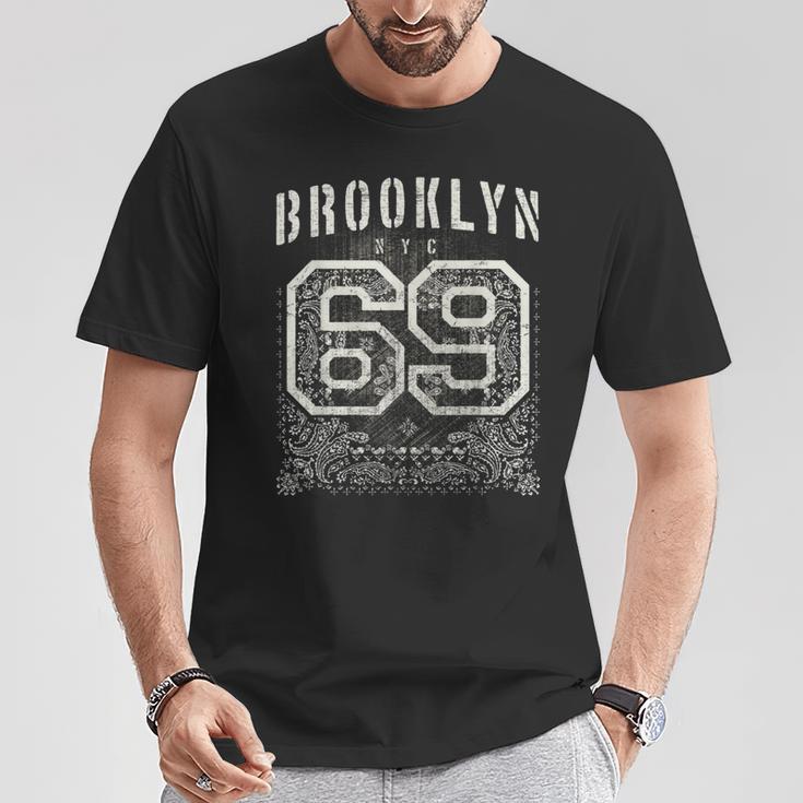 ブルックリン ニューヨーク バンダナスタイル アンティーク調tシャツ Tシャツ 面白い贈り物