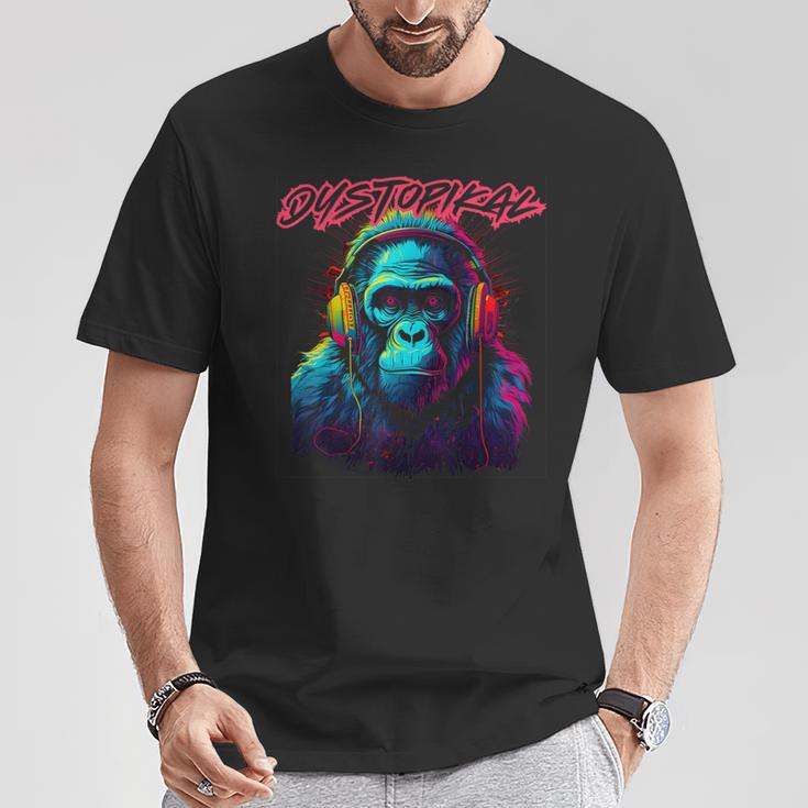 レトロなシンセウェーブパンクゴリラデザイン。 Tシャツ 面白い贈り物