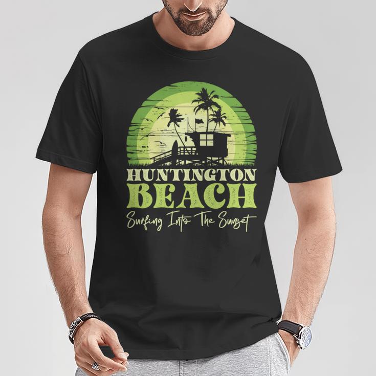 レトロなハンティントンビーチサンセットサーフシーン 長袖tシャツ Tシャツ 面白い贈り物
