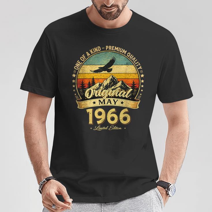 ヴィンテージカー 1966 年5月 60 歳の誕生日 1966 年のクラシックカー Tシャツ 面白い贈り物