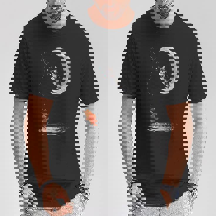 三日月で釣りをする猫 面白い猫愛好家 フィッシャー Tシャツ 面白い贈り物