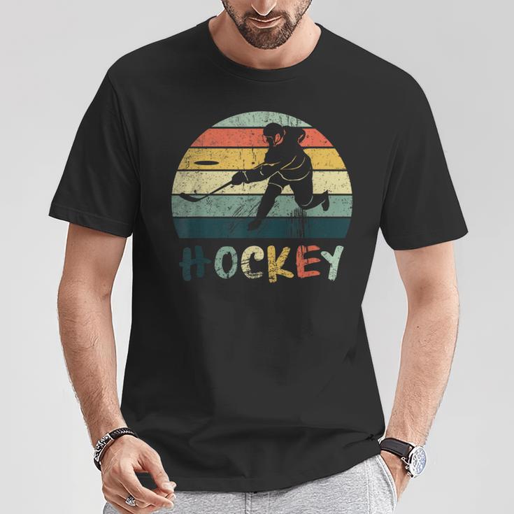 古典的なレトロなヴィンテージスタイルのアイスホッケーのtシャツストリートホッケー Tシャツ 面白い贈り物