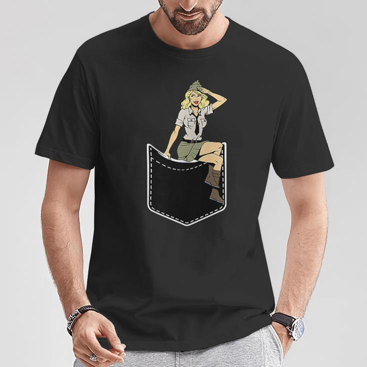 胸にピンナップガール グラフィックtシャツ クラシック ピンナップポスター Tシャツ 面白い贈り物