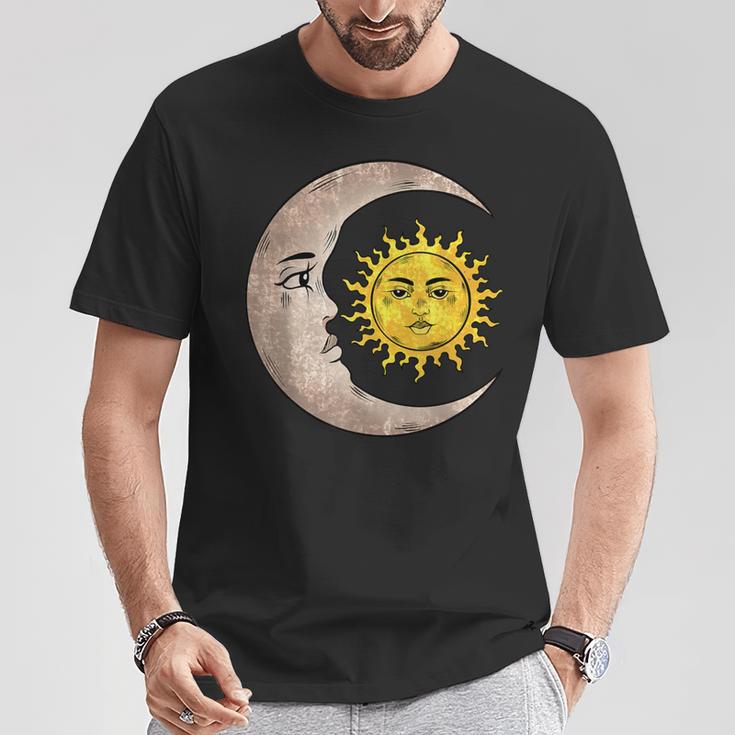 魔女 グランジ 美的 三日月 月 太陽 Tシャツ 面白い贈り物
