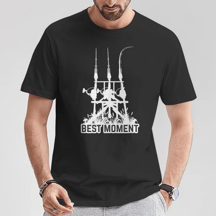 鯉釣り カープハンターデザイン トップカープフィッシング Tシャツ 面白い贈り物
