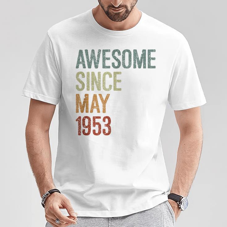 1953年5月以来素晴らしい誕生日。面白いレトロ。 Tシャツ 面白い贈り物