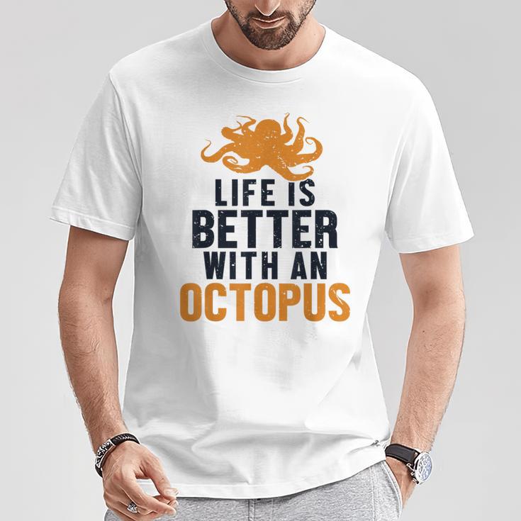 Life Is Better With An Octopus Cephalopoda 蛸 Tシャツ 面白い贈り物