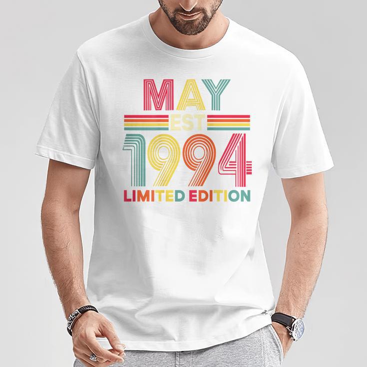 On Back レトロ 5月 Est 1994 誕生日 32歳 32歳 Tシャツ 面白い贈り物