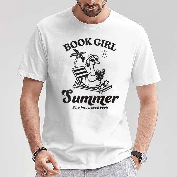 Women's Book Girl Summer Reading Duck Retro Beach Vacation Bookworm T-Shirt Unique Gifts