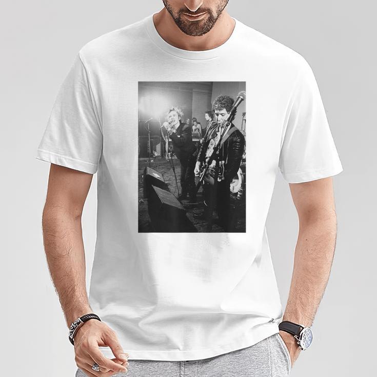 セックスピストルズ ジョニー・ロッテン・シド ヴィシャス・スティーブ・ジョーンズ 1977 Tシャツ 面白い贈り物