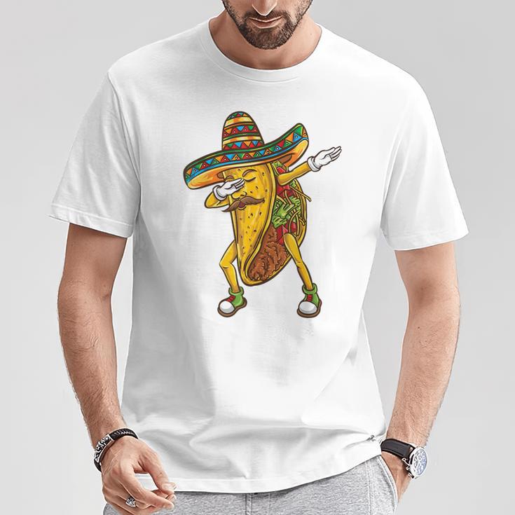 メキシコのタコスをダビングする Cinco De Mayo Tシャツ 面白い贈り物