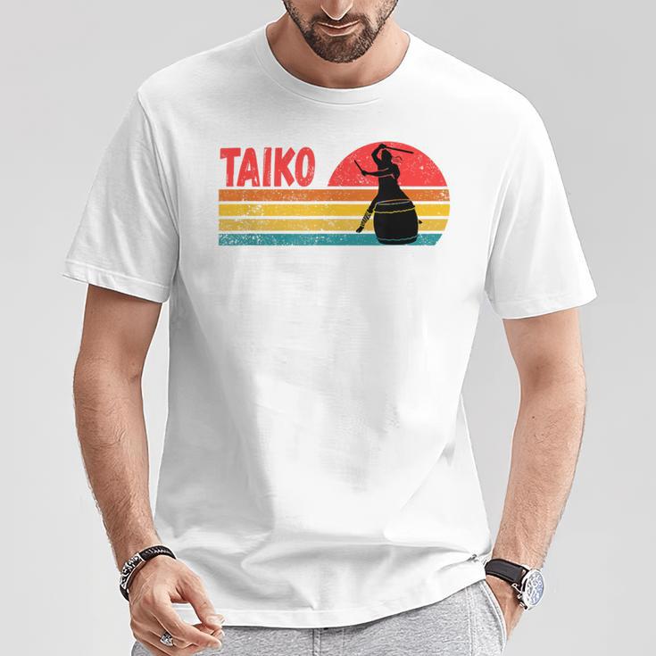 ヴィンテージサンセット太鼓ドラマー Tシャツ 面白い贈り物