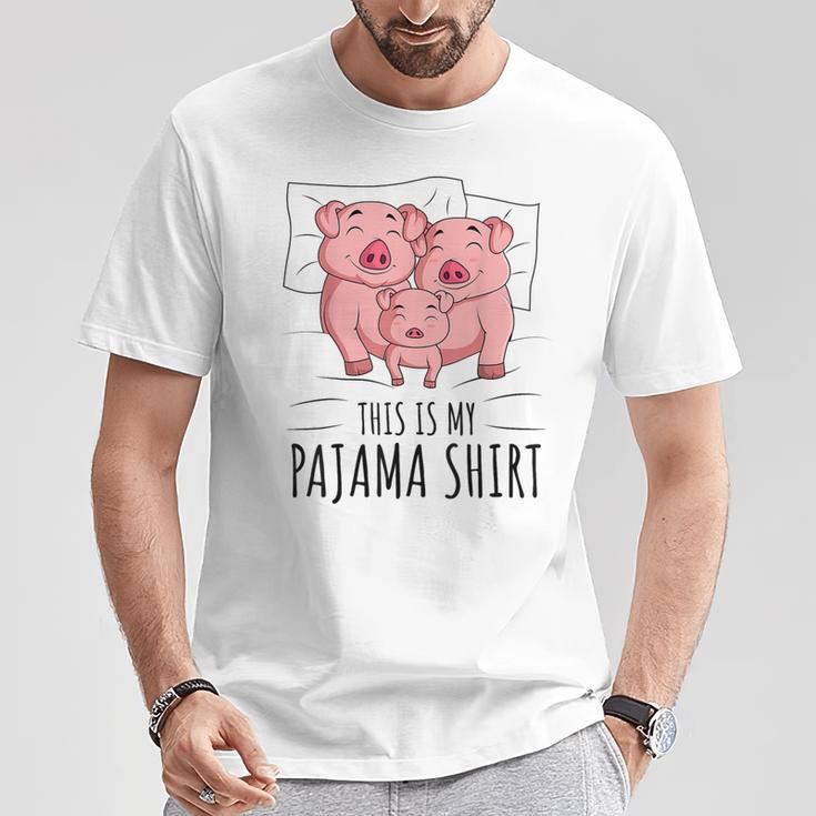 眠っている豚が大好きな豚のパジャマ。 Tシャツ 面白い贈り物
