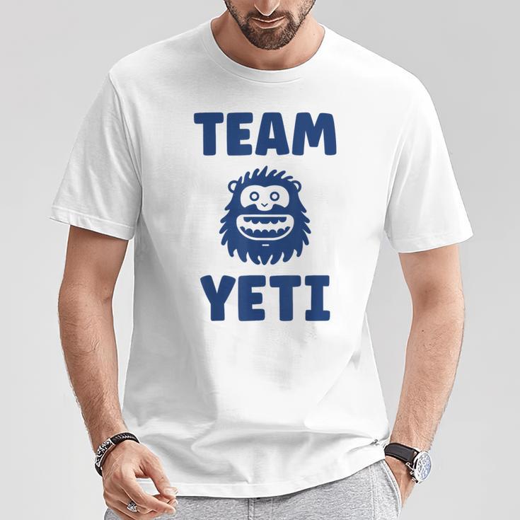 野獣のイエティ 忌まわしい雪だるまのユーモア 私はイエティが大好き Team Yeti Tシャツ 面白い贈り物