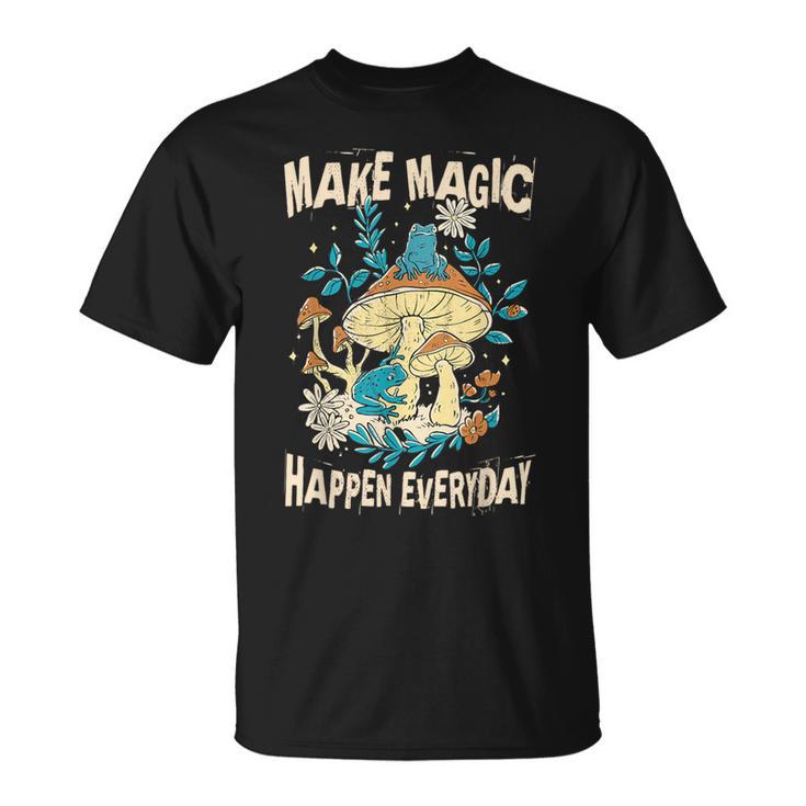 カエルとキノコ。毎日魔法を起こしましょう。 Tシャツ