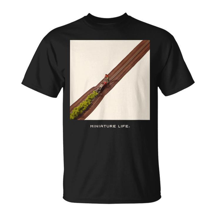 草いものには蓋をする Tシャツ