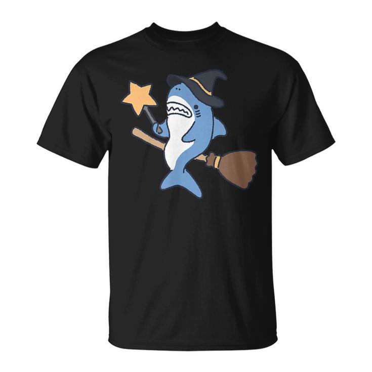 魔法を使いそうなサメ ハロウィン Tシャツ