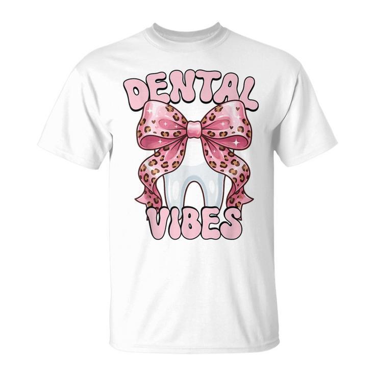 Dentalibes 歯 ピンク ヒョウ柄 弓 歯科医 Tシャツ