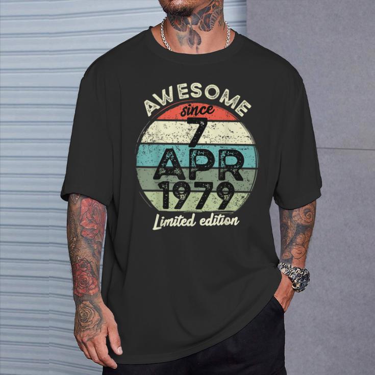 1979年4月7日 45歳の誕生日 45歳 2024年 誕生日 Tシャツ 彼への贈り物