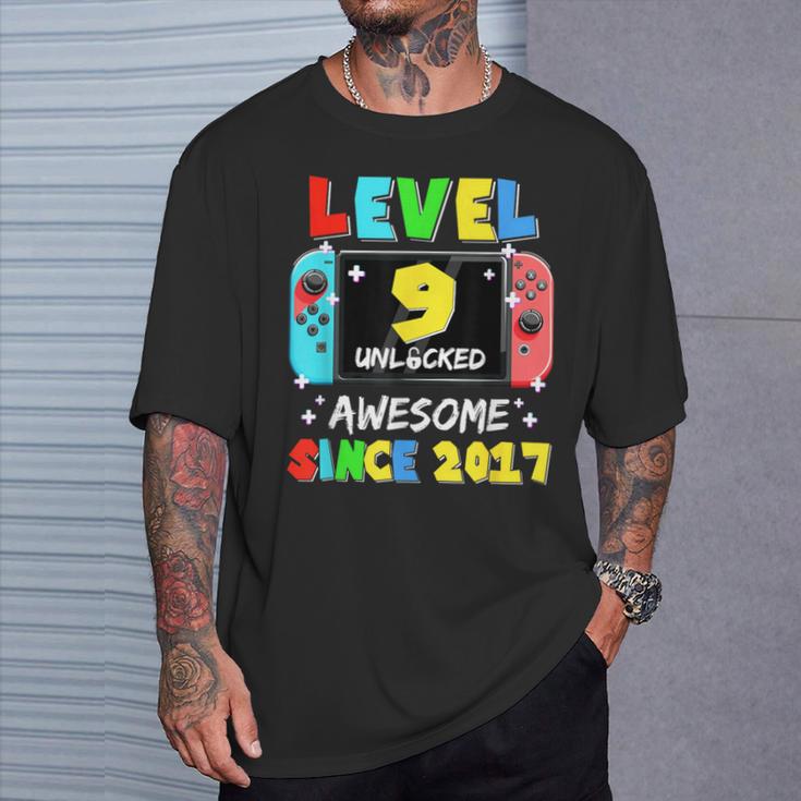 2017年以降、レベル9のロック解除済みゲーム9歳の誕生日。 Tシャツ 彼への贈り物