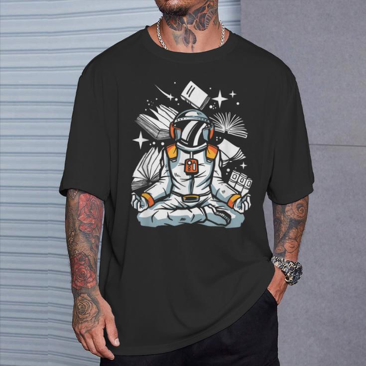 Astronaut Reader Books Lover Book Reading Nerd Literature T-Shirt Gifts for Him Astronaut Reader Books Lover Book Reading Nerd Literature T-Shirt Gifts for Him