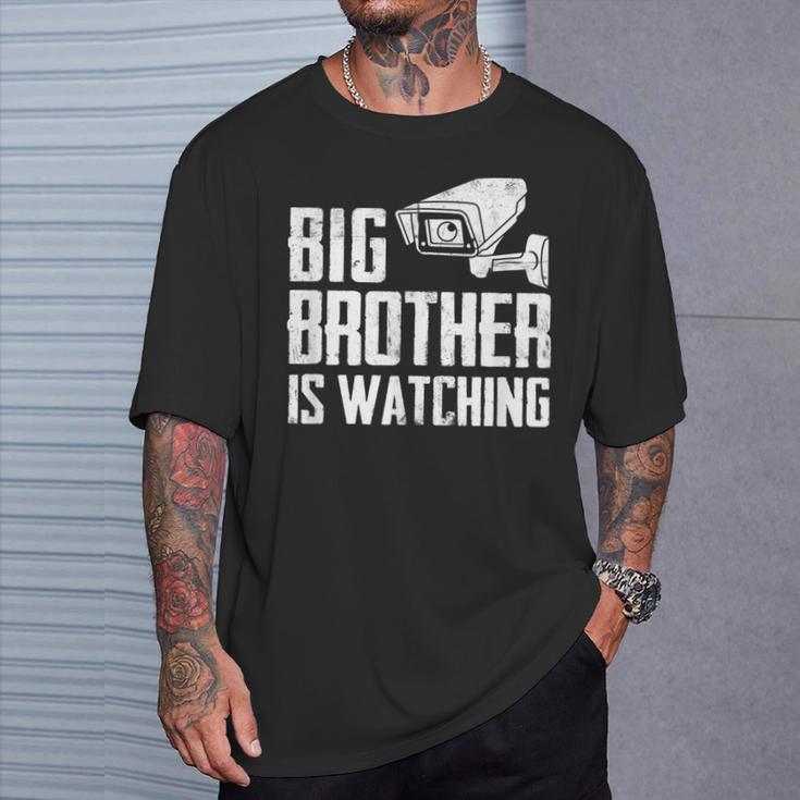 Big Brother Is Watching Government Massurveillance Cctv Tシャツ 彼への贈り物
