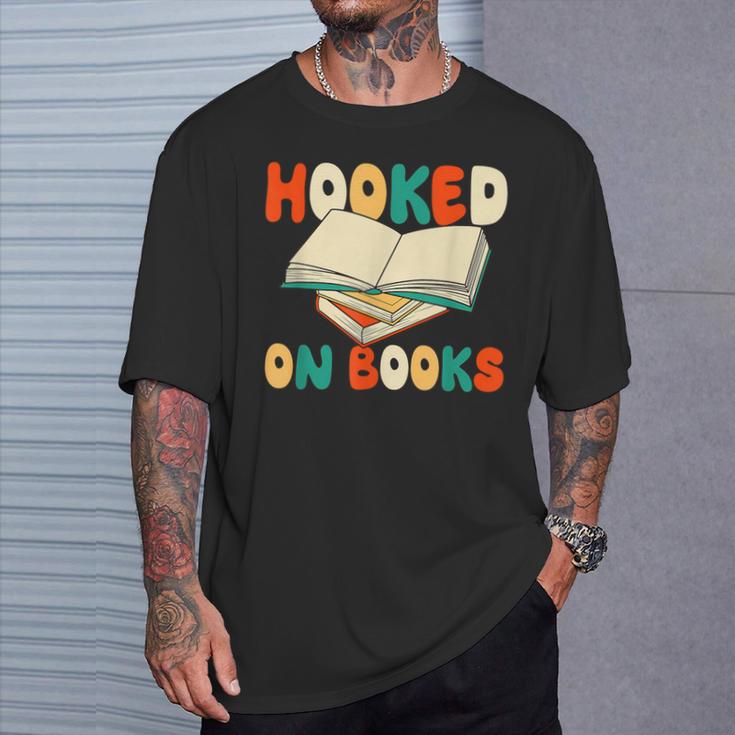 Hooked On Books Retro Reader T-Shirt Gifts for Him