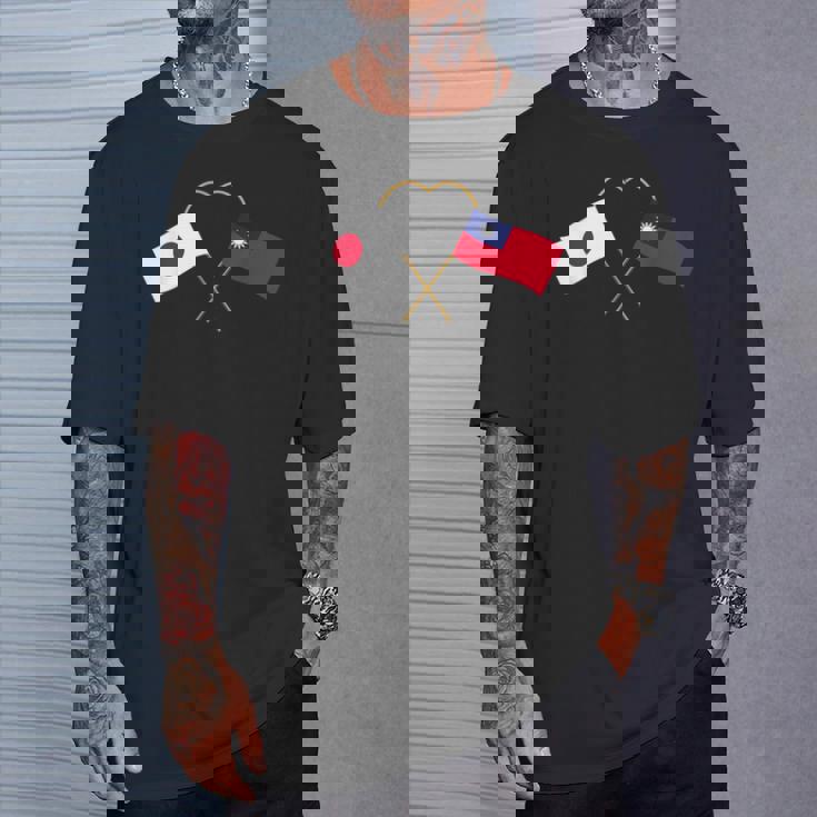 Japanese Flag Taiwanese Flag 台湾の遺産 台湾のルーツ 日本の国旗 台湾の国旗 Tシャツ 彼への贈り物
