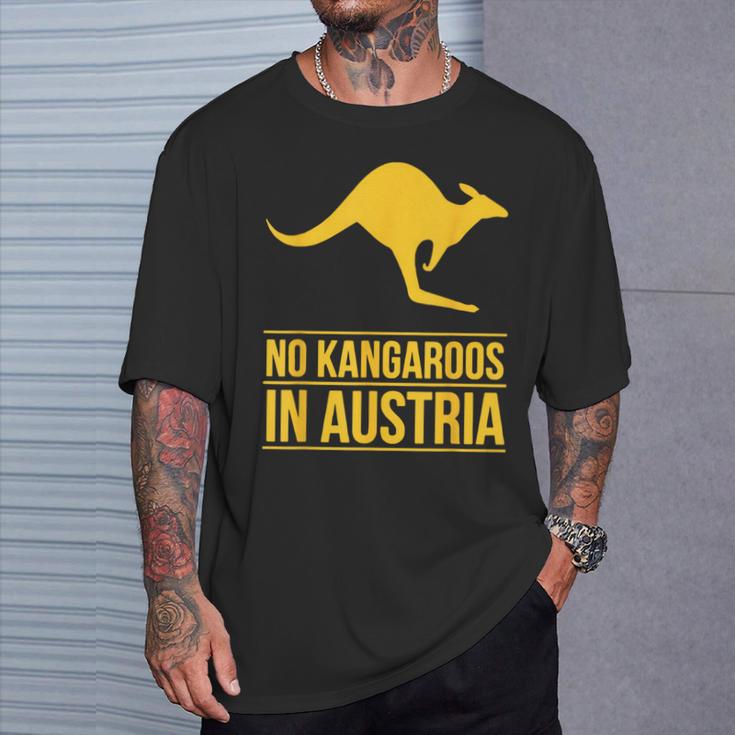 No Kangaroos In Austria Tシャツ 彼への贈り物