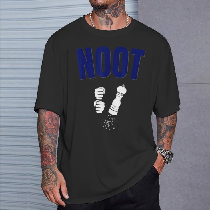 Noot Nootbaar Pepper Grinderヌート たっちゃん ヌートバー ペッパーミル Tシャツ 彼への贈り物