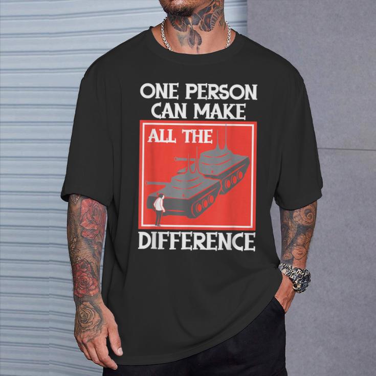 One Person Can Make A Difference Tiananmen タンクマン Tシャツ 彼への贈り物