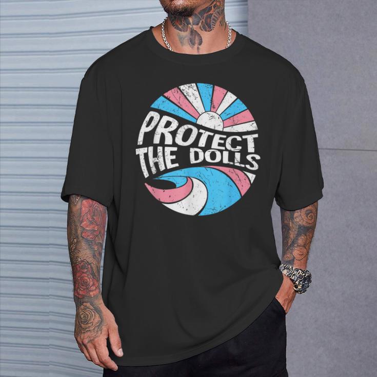 Protect The Dolls、トランスジェンダーlgbt、トランスジェンダーの権利 Tシャツ 彼への贈り物