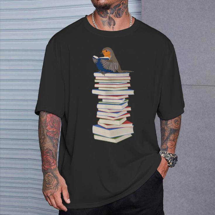 Robin Bird Reads Books Garden Backyard Birds T-Shirt Gifts for Him
