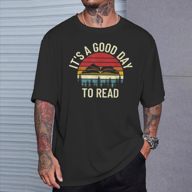 Vintage Retro It's a Good Day To Read Book Reading Lovers T-Shirt Gifts for Him