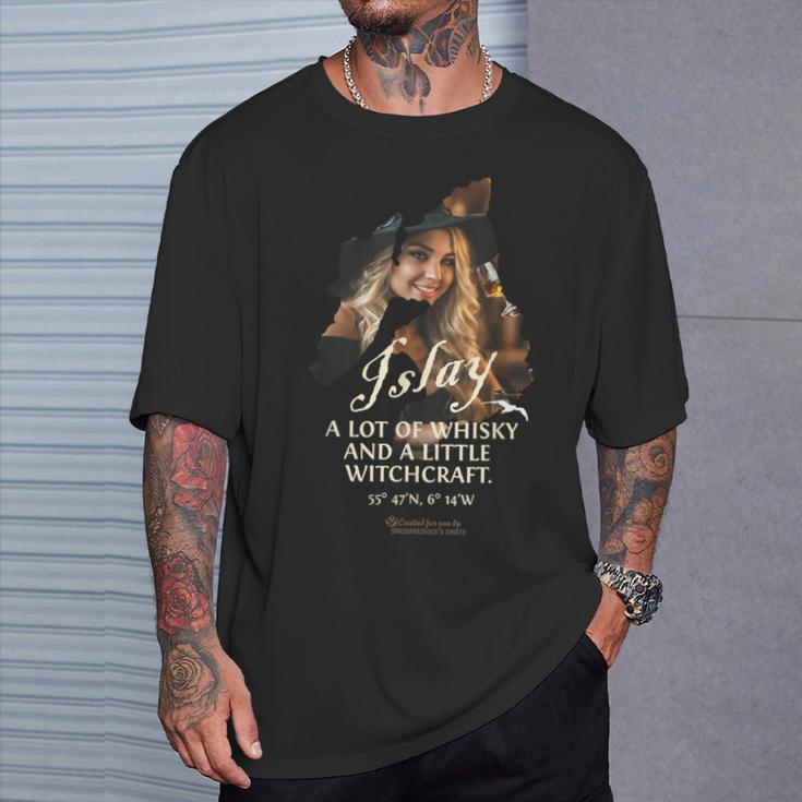 Whisky Islay アウトライン A Little Witchcraft A Lot Of Whisky Tシャツ 彼への贈り物