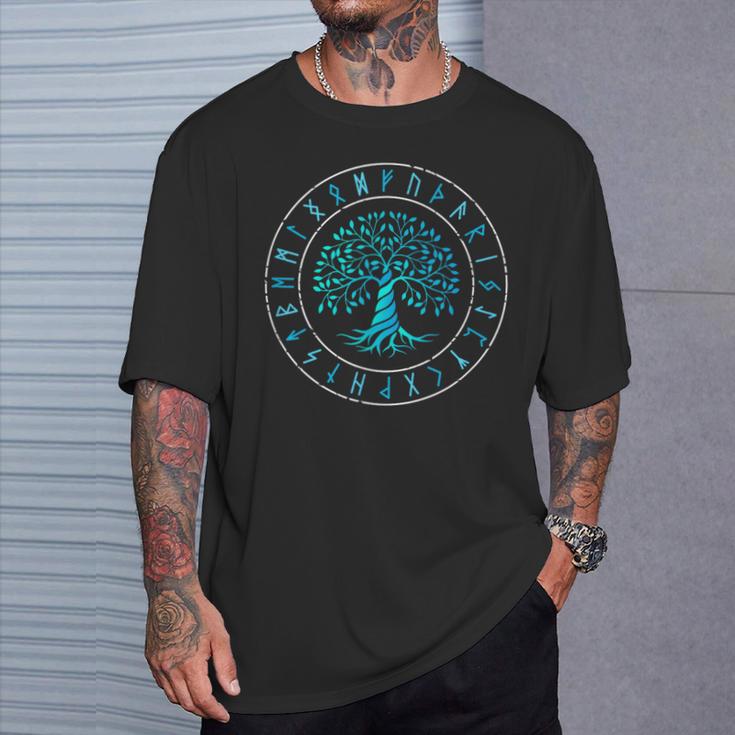 Yggdrasil 生命の樹 バイキング ルーン 北欧神話 Tシャツ 彼への贈り物
