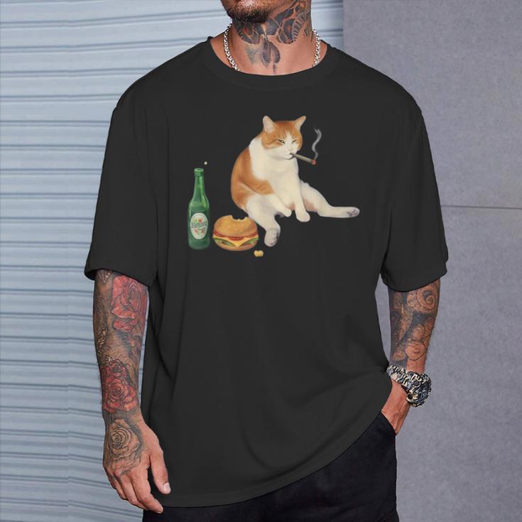 おもしろ猫 喫煙 ジョイント ビール タバコ キティ Gen Z ミーム Tシャツ 彼への贈り物