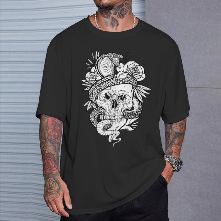 アジアの髑髏と蛇のグラフィック Tシャツ 彼への贈り物