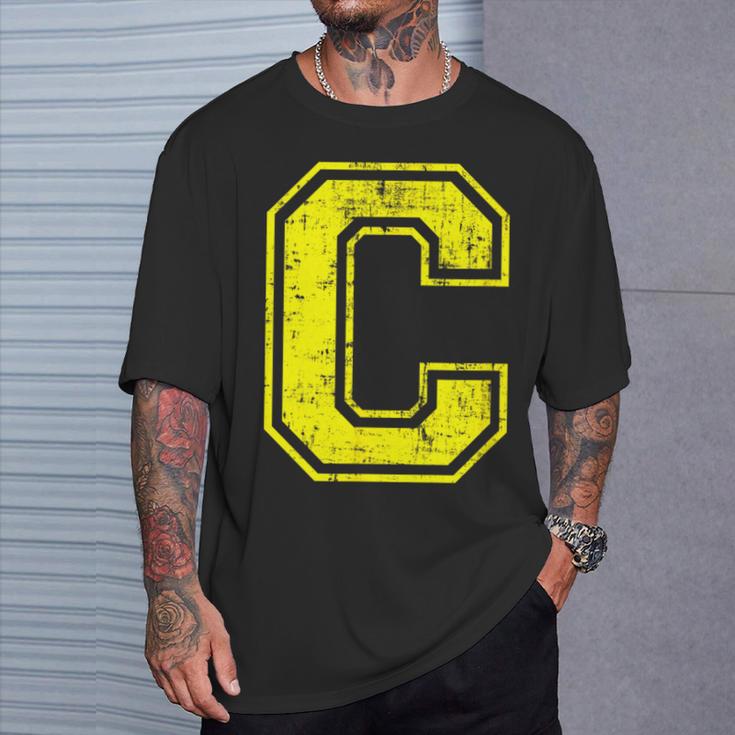 アルファベット C 大文字 イニシャル クラシック 学校 カレッジ Tシャツ 彼への贈り物